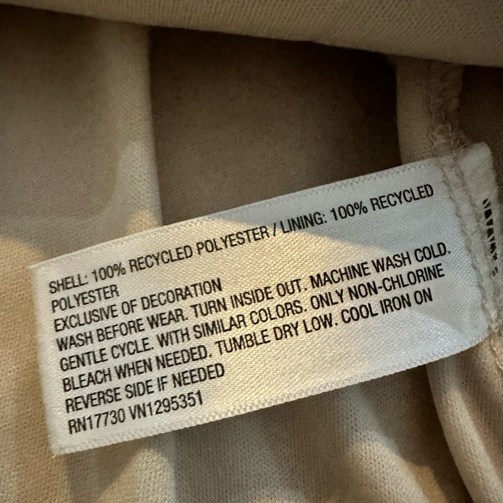 NEW Cat & Jack Girl’s Gold Sequin Dress with Black Velvet Bow sz. 8 - Picture 7 of 7